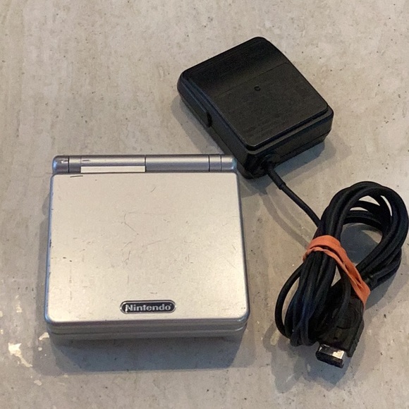 Gameboy Advance SP Console & Charger Handheld System Nintendo Silver AGS 001 - Picture 16 of 16